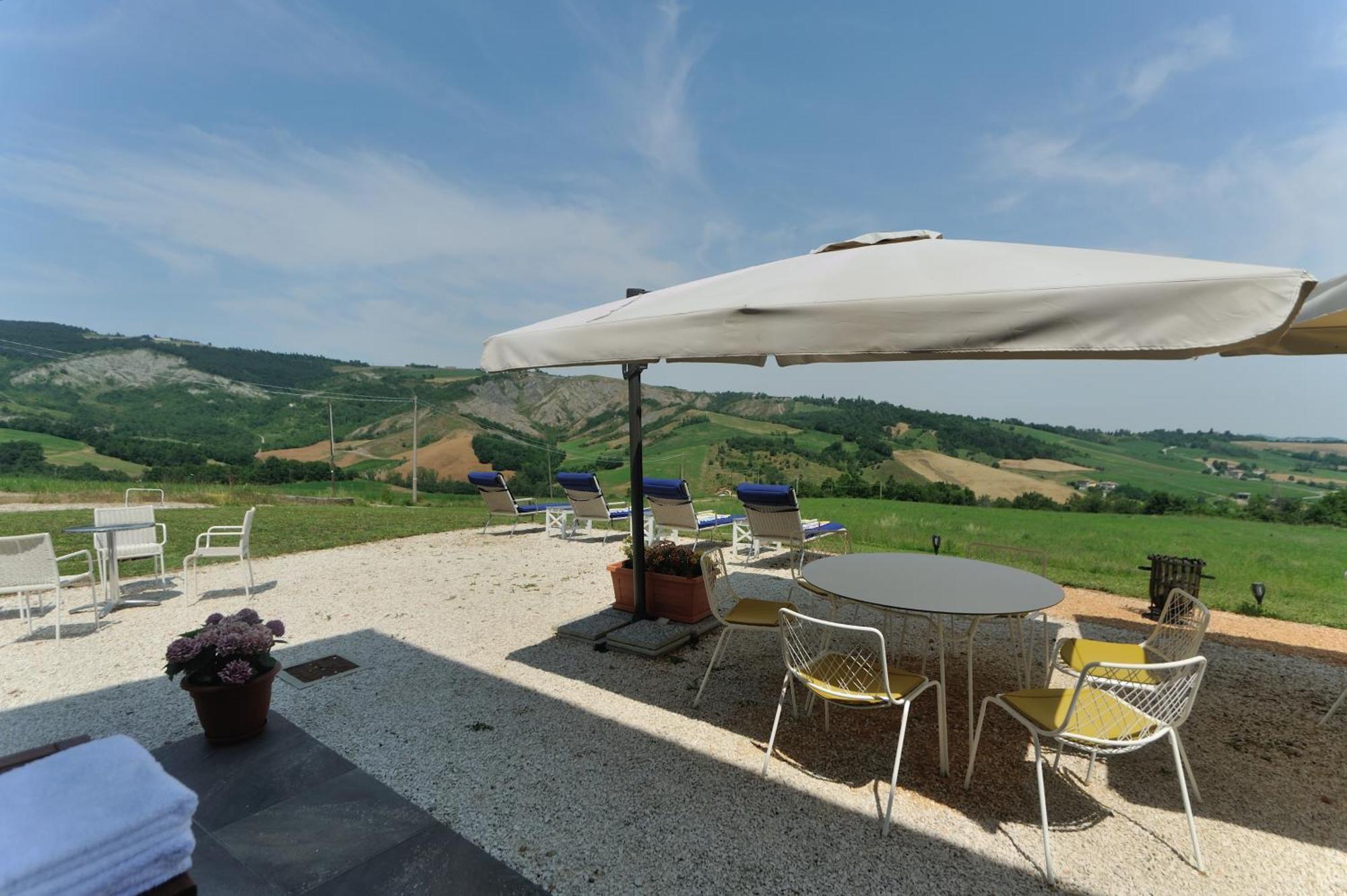 Aparthotel Borgo Stanzano Zocca Exterior foto